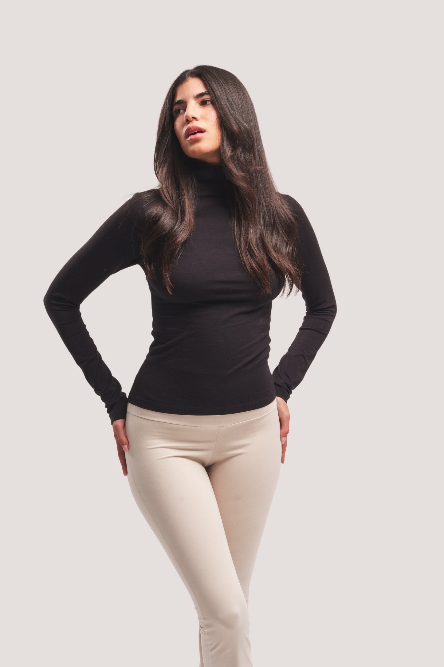 BLACK TURTLE NECK LONG SLEEVE