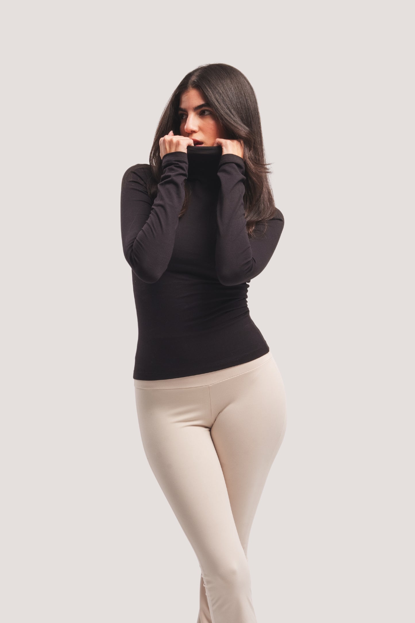 BLACK TURTLE NECK LONG SLEEVE