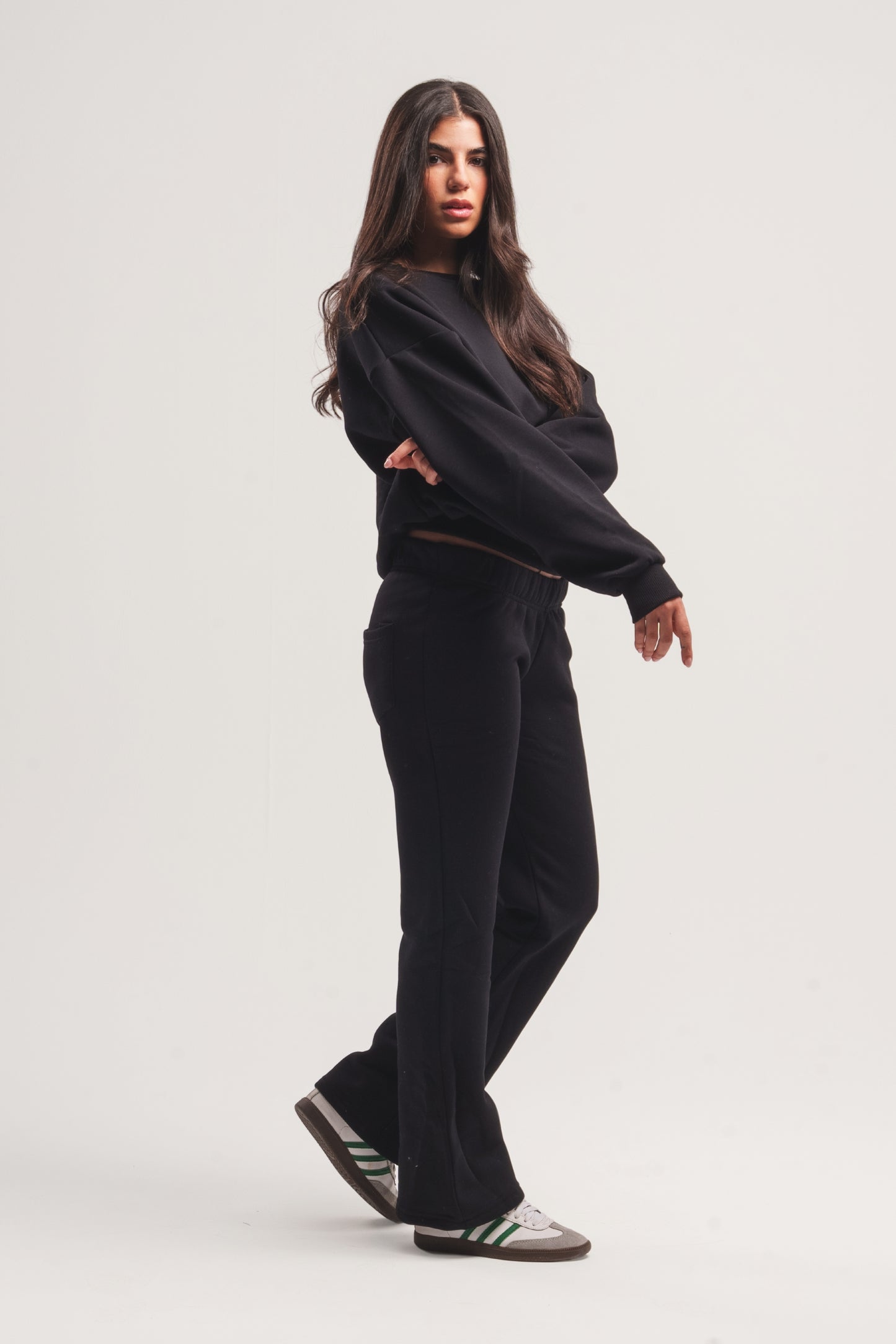 BLACK LOW-WAIST JOGGERS