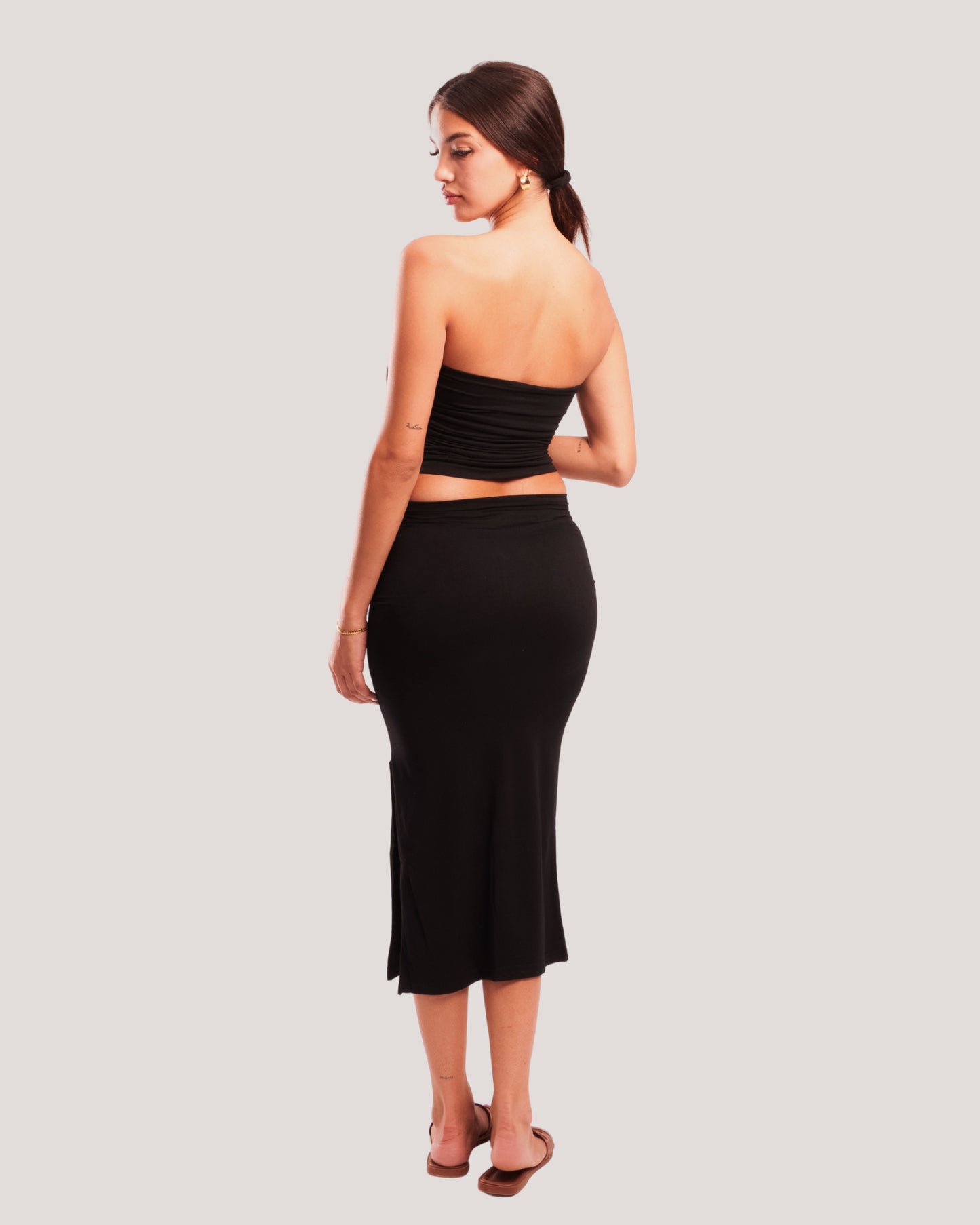 LONG SEAMLESS SKIRT