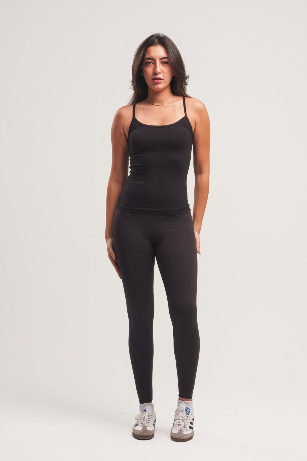 BLACK SPAGHETTI TANK TOP