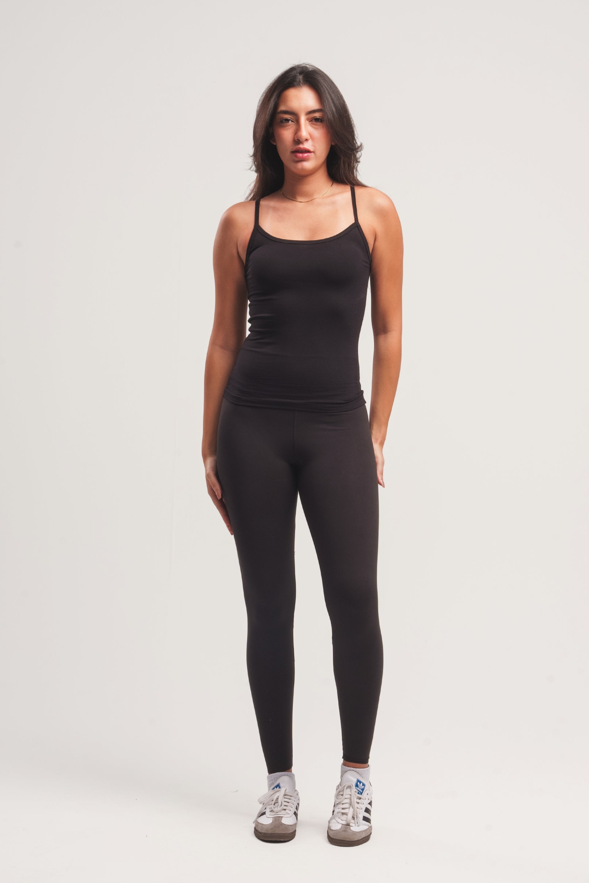 BLACK SPAGHETTI TANK TOP