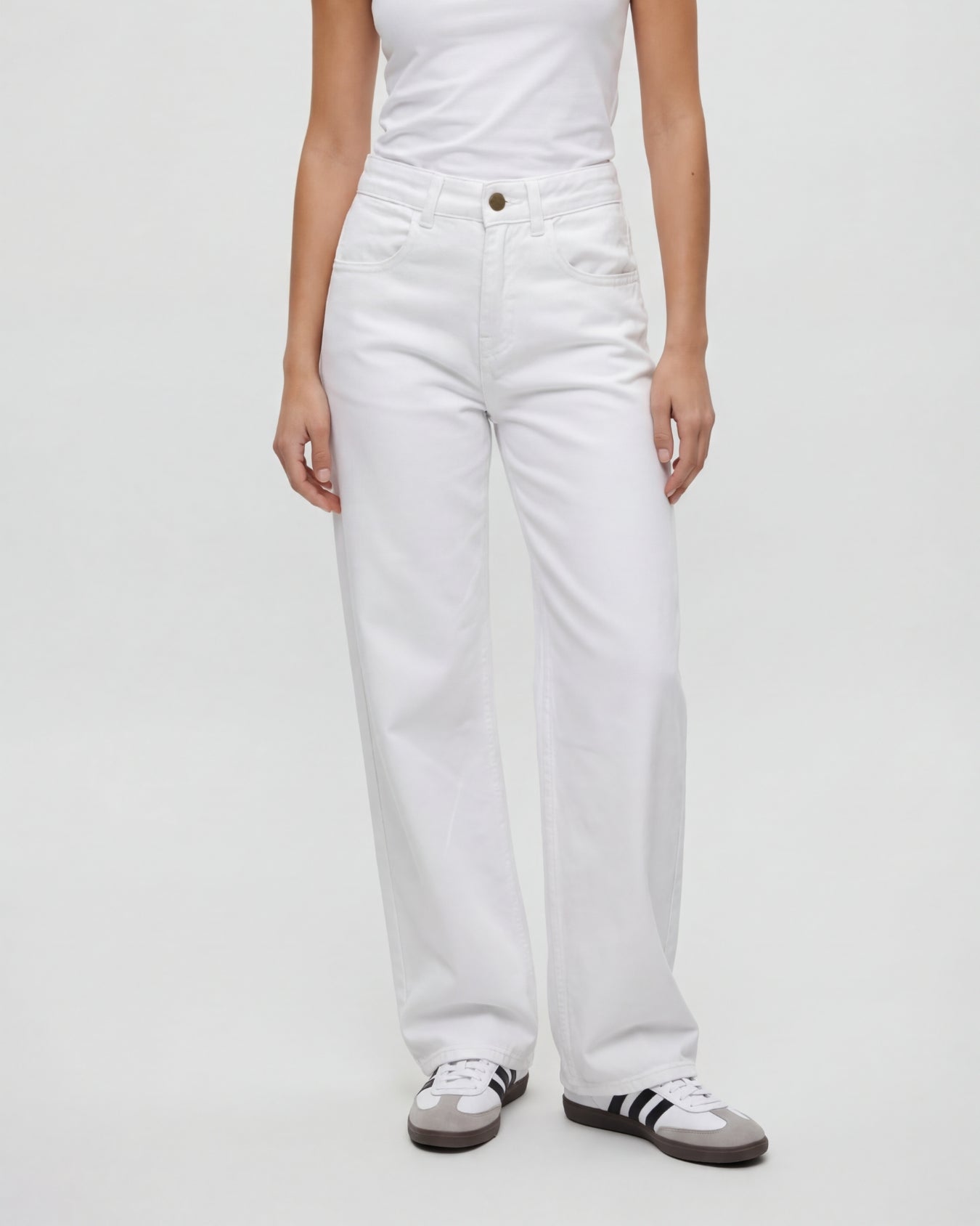 Straight Cut Jeans