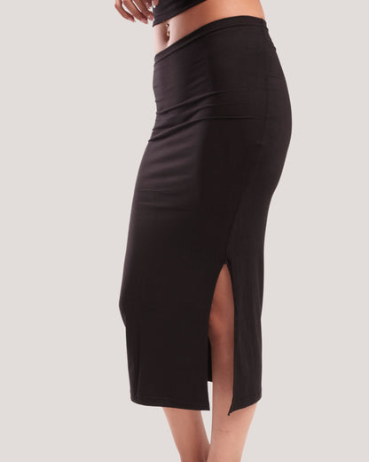 LONG SEAMLESS SKIRT